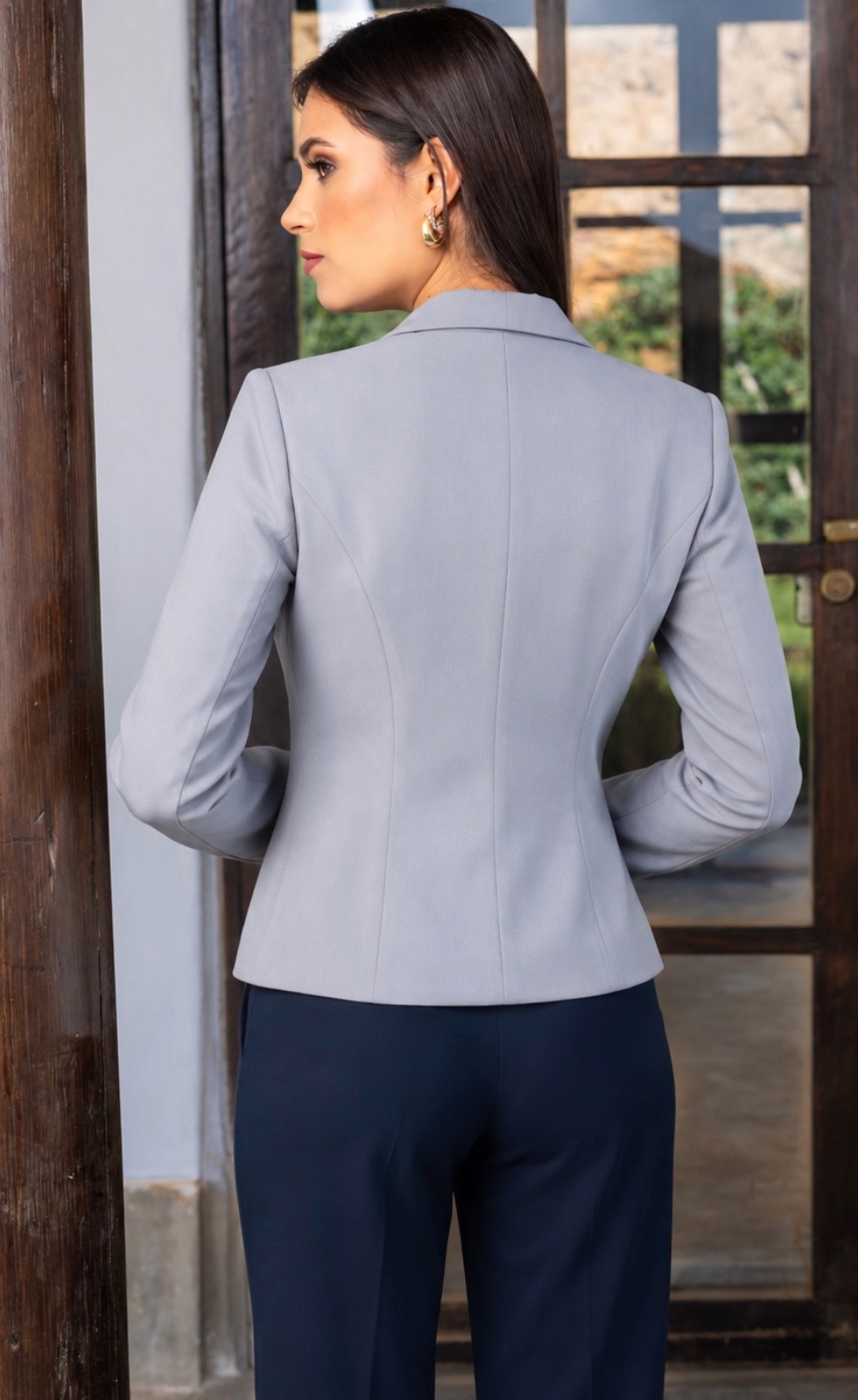 Blazer mujer Mónica disponible en Salomé Perú Color plomo plata