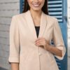 Blazer Blacky mujer beige combinado con pantalón sastre | Salomé Perú