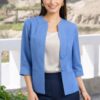 Blazer Geraldine color olite, ideal para oficina y reuniones, manga tres cuartos y estilo sofisticado